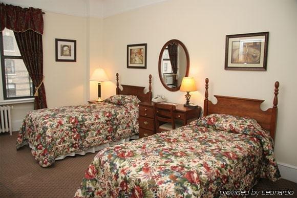 Imperial Court Hotel New York Room photo